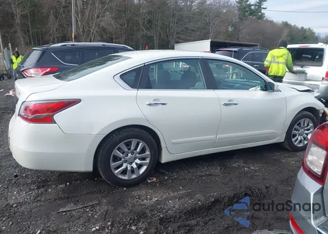 2015 Nissan Altima 2.5 S z USA, uszkodzony, nr VIN 1N4AL3AP6FC439242